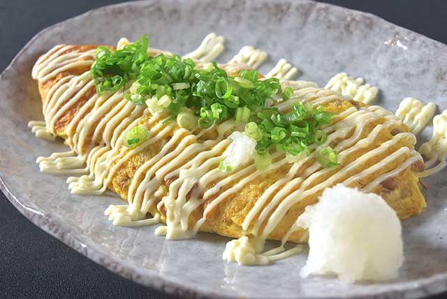 当店人気メニューの「納豆オムレツ」です！